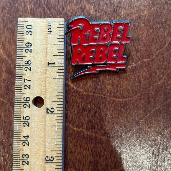 Rock Band Enamel Pin Collection, David Bowie, Michael Jackson, Thrice, 3 Pieces - Picture 9 of 11